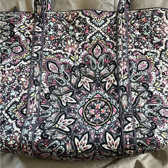 Vera Bradley Large Tote Bag - Picture 3 of 4